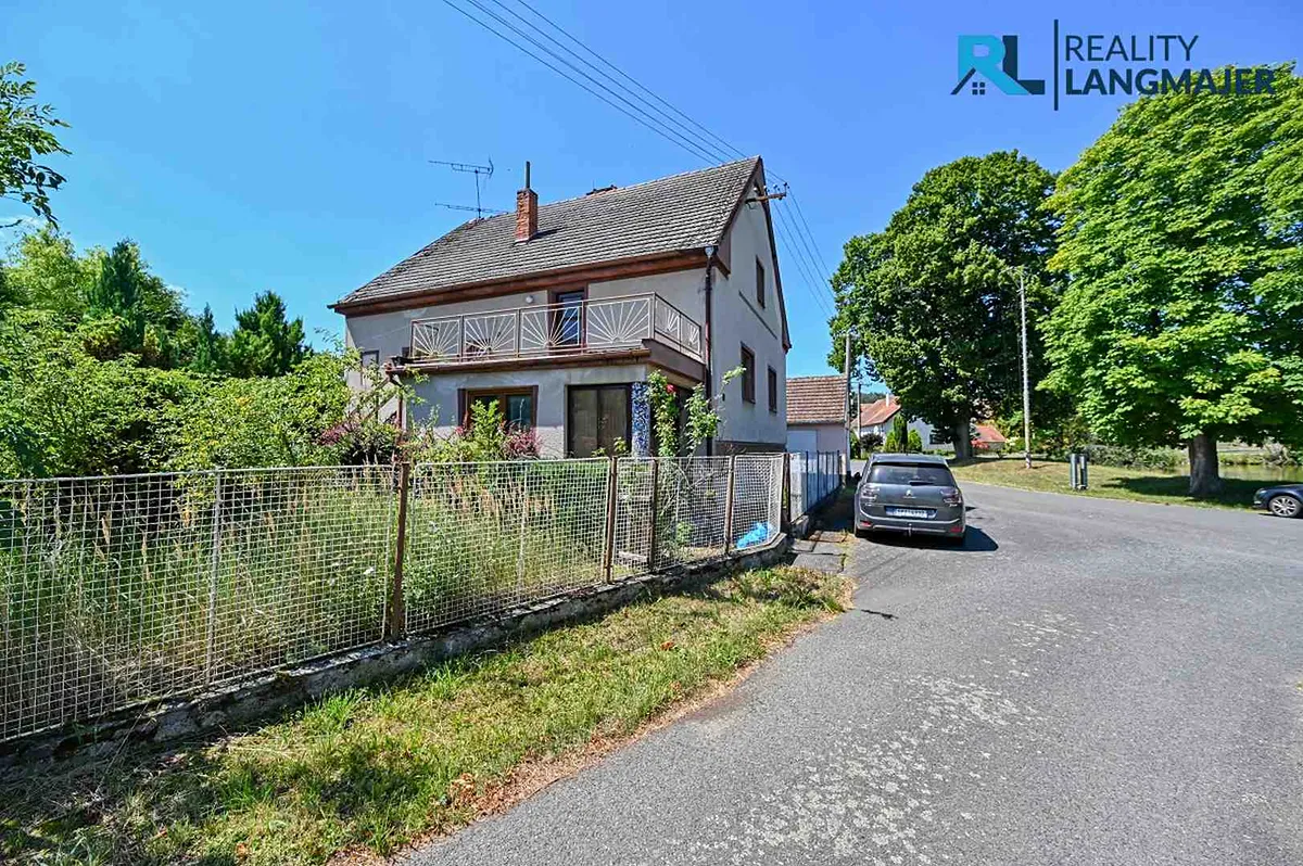 Prodej rodinného domu 183 m², pozemek 963 m²